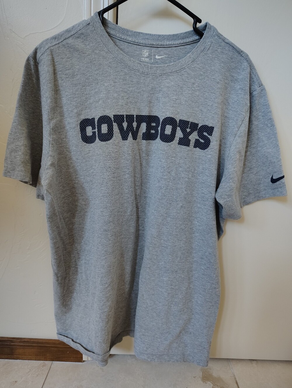 Nike NFL Dallas Cowboys Gray Shirt T-Shirt Size XL Officially Licensed